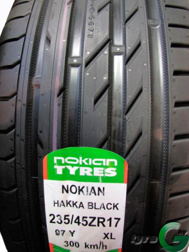 Nokian Hakka Black 225/35ZR19 88Y XL
