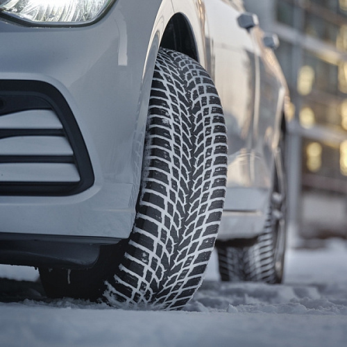 Nokian Snowproof 1 235/40R19 96V